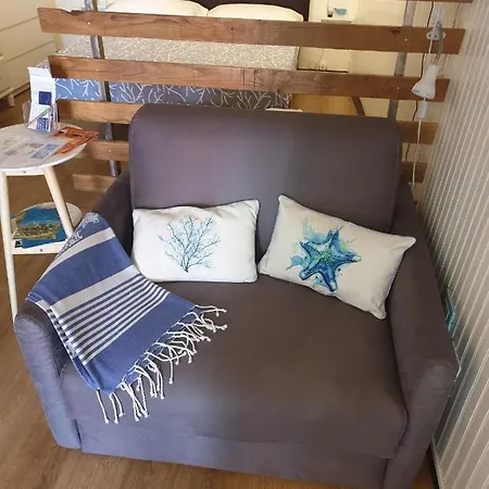 Il Mare In Casa Apartment *